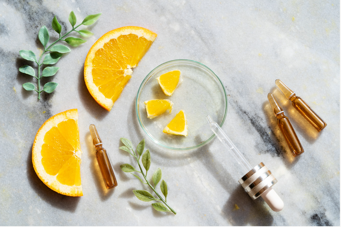 Suero de Vitamina C: 8 Beneficios Comprobados para la Piel al Usarlo Diariamente
